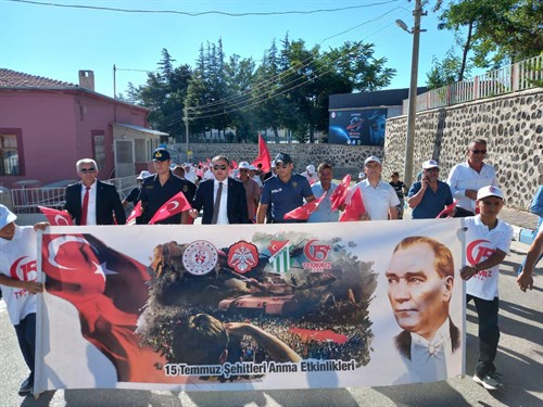 “15 Temmuz Demokrasi ve Milli Birlik Günü” kapsamında Altunhisar’da çeşitli etkinlikler gerçekleştirildi.